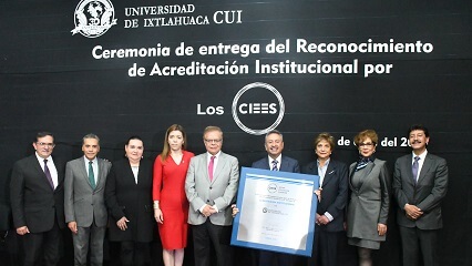 Entrega del reconocimiento de Acreditación Institucional a la Universidad de Ixtlahuaca