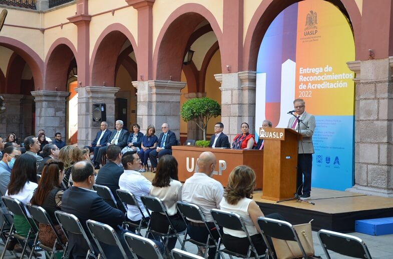 La Universidad de San Luis Potosí  recibe los reconocimientos de Acreditación a 4 de sus programas académicos